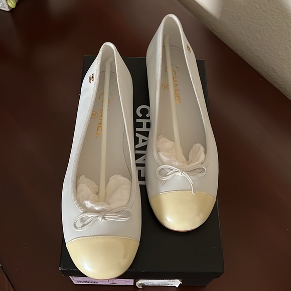 Authentic Chanel Flats Ballerines 39C - Picture 3 of 13